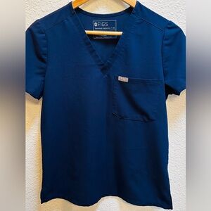 Woman’s Figs Catarina One-Pocket Scrub Top, Navy, XS